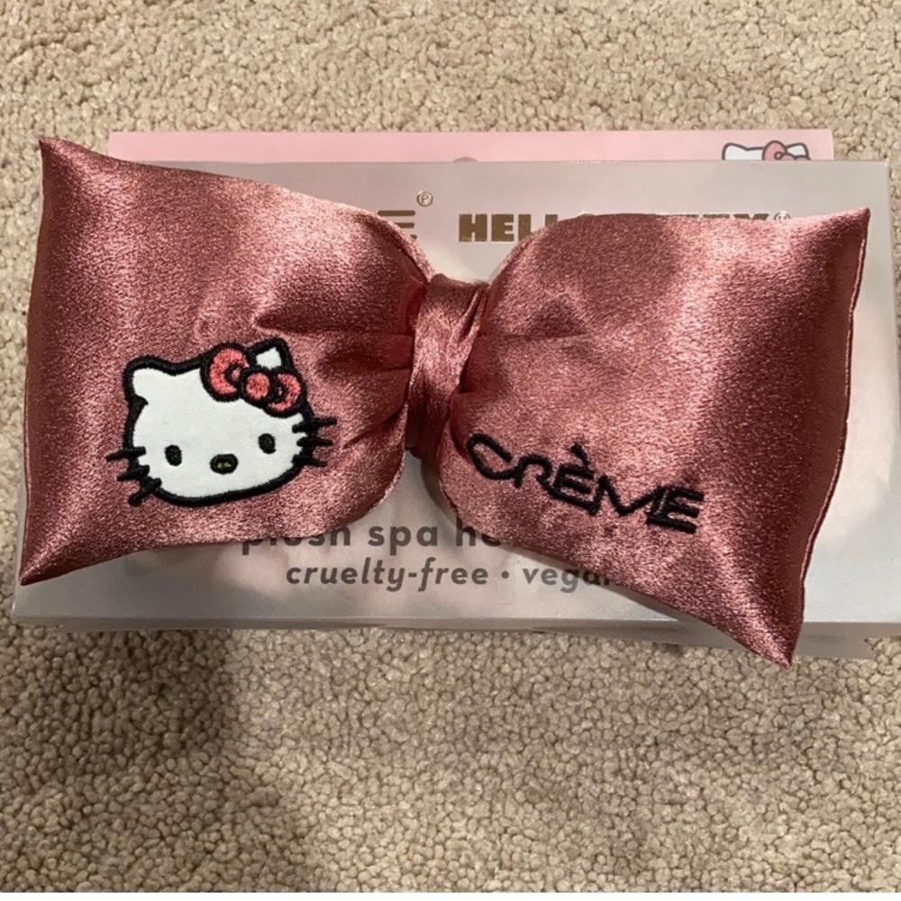 NWT Hello Kitty Plush Spa Headband